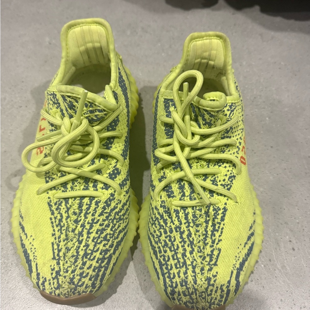 Lightly used Yeezy’s good condition